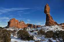 balanced-rock-formation-sandstone-winter